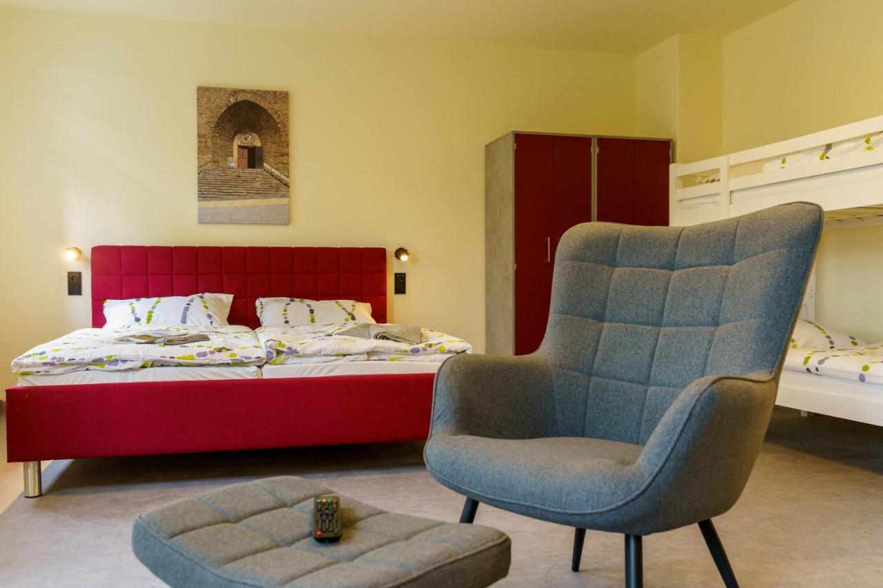 Hotel Und Hostel Gleisbett อันนาแบร์ก-บุคโฮลซ์ ภายนอก รูปภาพ