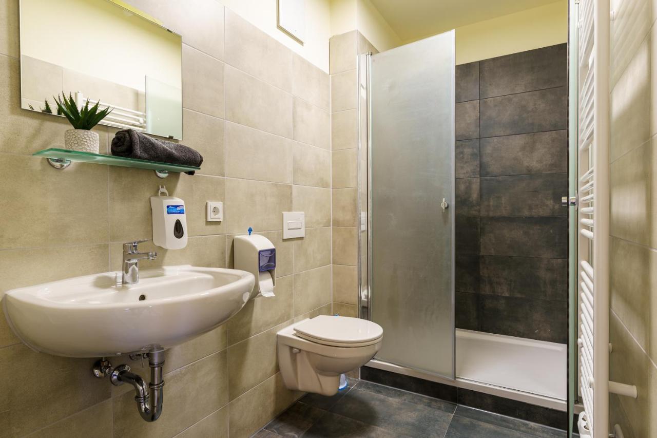 Hotel Und Hostel Gleisbett อันนาแบร์ก-บุคโฮลซ์ ภายนอก รูปภาพ